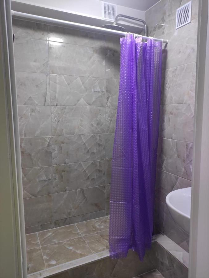 Hostel Nomad Almaty Eksteriør billede
