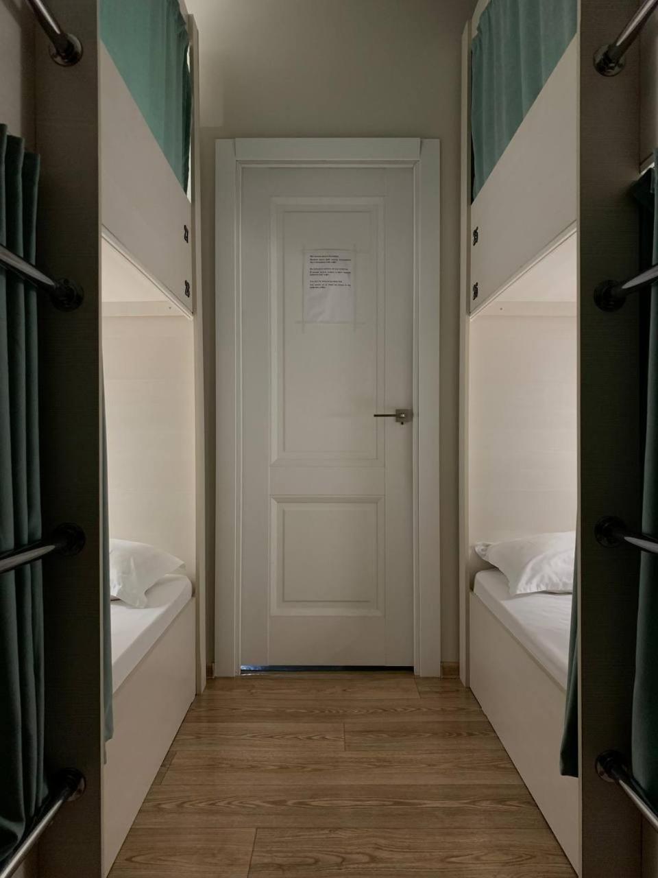 Hostel Nomad Almaty Eksteriør billede