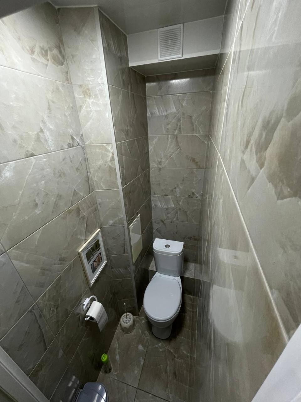 Hostel Nomad Almaty Eksteriør billede